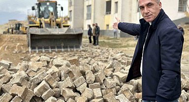 Yüksekova'daki TOKİ yolu onarılmaya başlandı