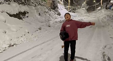 11 yaşındaki tulumcunun açık hava konseri hayran bıraktı