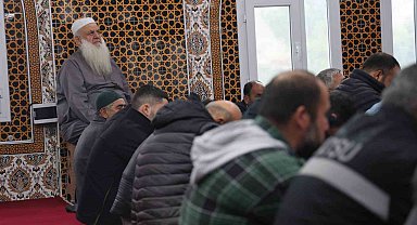 12 yıl sonra ülkesine dönecek olan Suriyeli hayırsever yaşadığı mahalleye cami yaptırdı