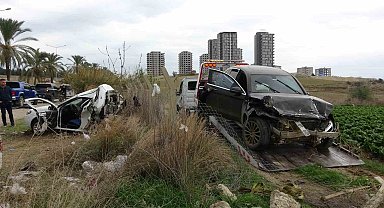 14 yaşındaki sürücü cipiyle otomobile çarptı: 1 ölü