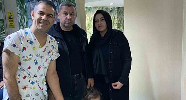 18 yıl sonra çocuk sahibi olan aile, tedavi gördükleri doktorla bir araya geldi
