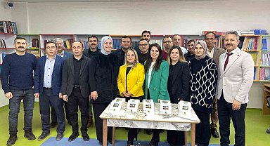 20 öğretmen bir araya geldi, kitap yazdı