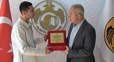 2024 Dünya Superbike Dünya şampiyonu Razgatlıoğlu'na Alanya'da şehrin anahtarı verildi