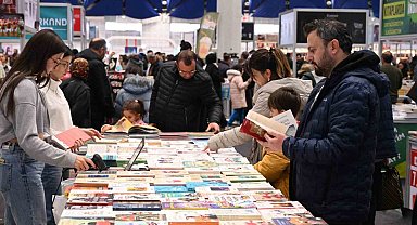 7. Isparta Kitap Fuarı'na yoğun ilgi