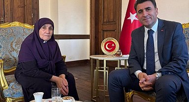 73 yaşında Nazire teyze ilk defa bir makam ziyareti yaptı