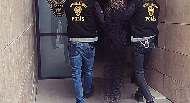 8 yıl 7 ay 20 gün hapis cezası olan şahsı polis yakaladı