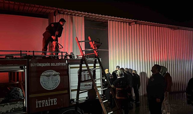 Adana'da tavuk çiftliğinde yangın