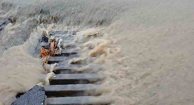 Adıyaman'da sağanak yağış etkili oldu