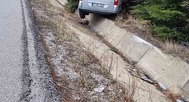 Afyonkarahisar'da trafik kazası, 2 yaralı