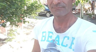 Ağaç keserken kafasına yamaçtan taş düşen adam hayatını kaybetti
