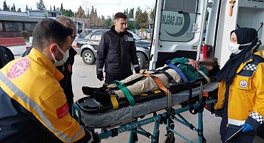 Ailesi dışarı çıkmasına izin vermeyince evden kaçmak için balkondan atlayan çocuk ölümden döndü