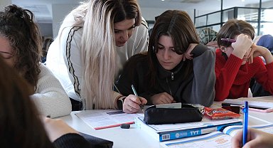 Akademi Lise öğrencileri TYT için kampa girdi