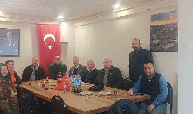Akçakoca'da siyasiler Akçakoca Lisesi Mezunları Derneğine üye oldu