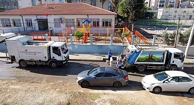 Akdeniz'de temizlik ve dezenfekte çalışmaları devam ediyor