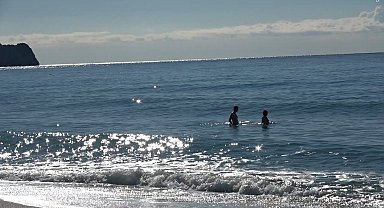 Alanya'da Aralık ayında deniz keyfi