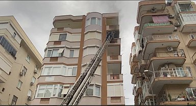Alanya'da evde klima şalterinden çıkan yangın korkuttu