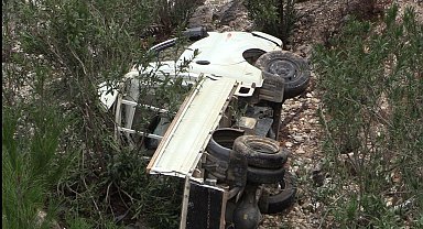 Alanya'da kamyonet dereye uçtu: 1 ölü, 1 yaralı