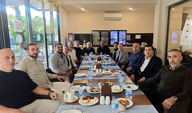 Alanyalı turizmcilerden petrol dolum tesisinin büyütülmesine tepki