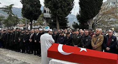 Amasya'nın son Kore gazilerinden Bayram Çelik son yolculuğuna uğurlandı
