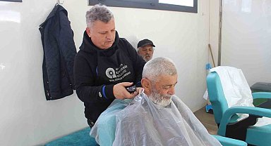 Antalya'da bir yılda 7 bin 958 vatandaş mobil kuaförden hizmet aldı