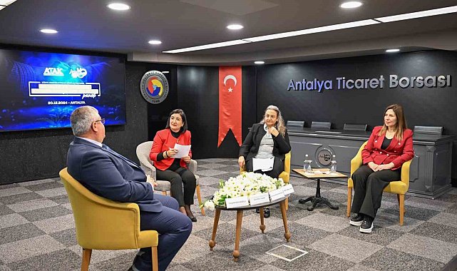 Antalya'da Tarımsal Kooperatifçiliğin Geleceği paneli düzenlendi