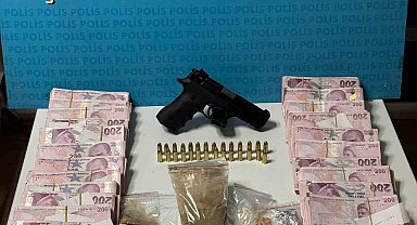 Aranan şahıslara yönelik operasyonda uyuşturucu madde ele geçirildi