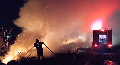 Arsuz'da sazlık yangını
