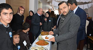 Aşkale'de özel eğitim sınıfı için destek çarşısı
