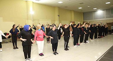 Atakum Belediyesi Halk Oyunları Kursu'na yoğun ilgi
