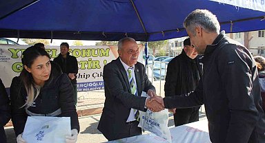 Aydın Büyükşehir'in fidelerine Sultanhisar'da yoğun ilgi
