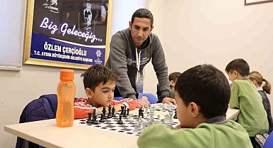 Aydınlı çocuklar satranç ve akıl oyunları etkinlikleri ile buluştu