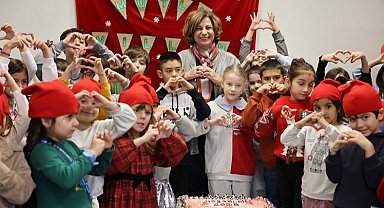 Ayşe Ünlüce 2024'ü çocuklarla uğurladı