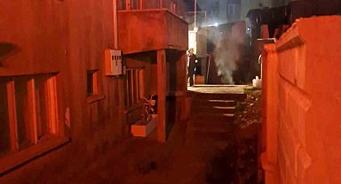 Baca tıkanınca ev dumanla kaplandı, itfaiye yangını kısa sürede söndürdü