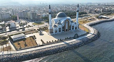 Bakan Kurum: "İskenderunlular özledikleri sahile kavuşacak"