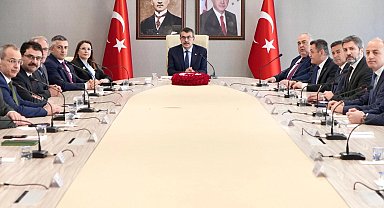 Bakan Tekin eğitimi Bartın'da değerlendirdi