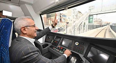 Bakan Uraloğlu, Marmaray'ın günlük yolcu rekoru kırdığını bildirdi