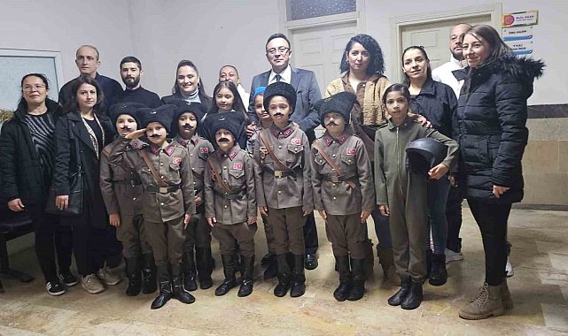 Bandırma'da tarih bilinci, minik öğrencilerden anlamlı ziyaretler