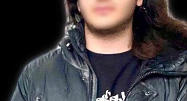 Başakşehir'de uyuşturucuyla mücadele tırının önünde 2 şahıs dalga geçip böyle kayıt altına aldı