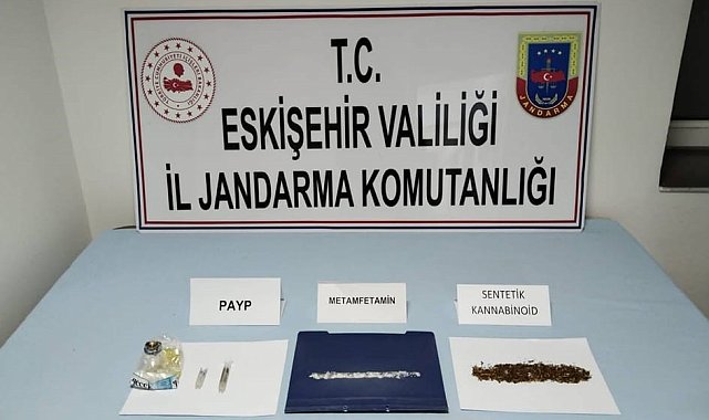 Başka ilden getirdikleri uyuşturucuları satmak isteyen şüpheliler jandarmadan kaçamadı