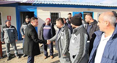 Başkan Dökmeci'den personele 2 bin lira ikramiye jesti