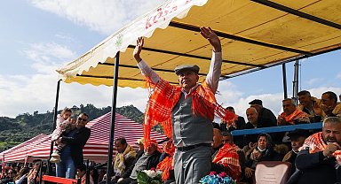 Başkan Güler'den deve güreşine davet