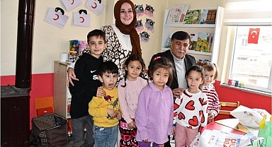 Başkan Mustafa Koca'dan minik öğrencilere destek