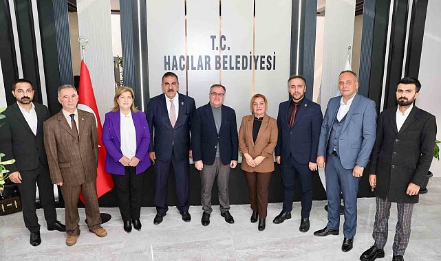 Başkan Özdoğan: "Şehrimize değer katan her adımda ortak akıl ile hareket ediyoruz"