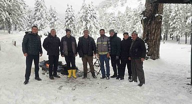 Başkan Pütün, karla kaplı Topuklu Yaylasında incelemelerde bulundu
