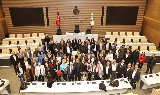 Başkan Şadi Özdemir'den 64 mahalleye eşit hizmet sözü