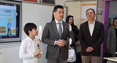 Başkan Ünlü, minik başkanı kırmadı