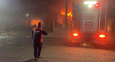 Batman'da mobilya fabrikasında yangın