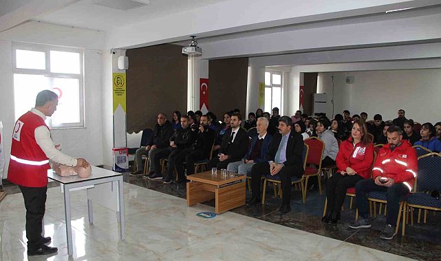 Batman'da öğrencilere ilk yardım eğitimi verildi