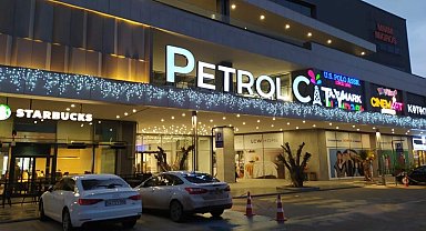 Batman'da yürüyen merdivenden düşen kadın hayatını kaybetti