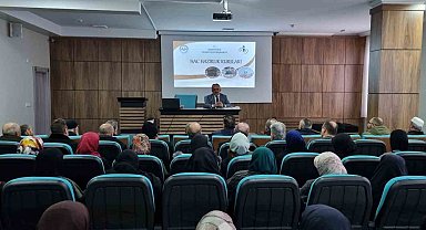 Bayburt'ta 'Umre Hazırlık Semineri' ile umreciler bilgilendirildi